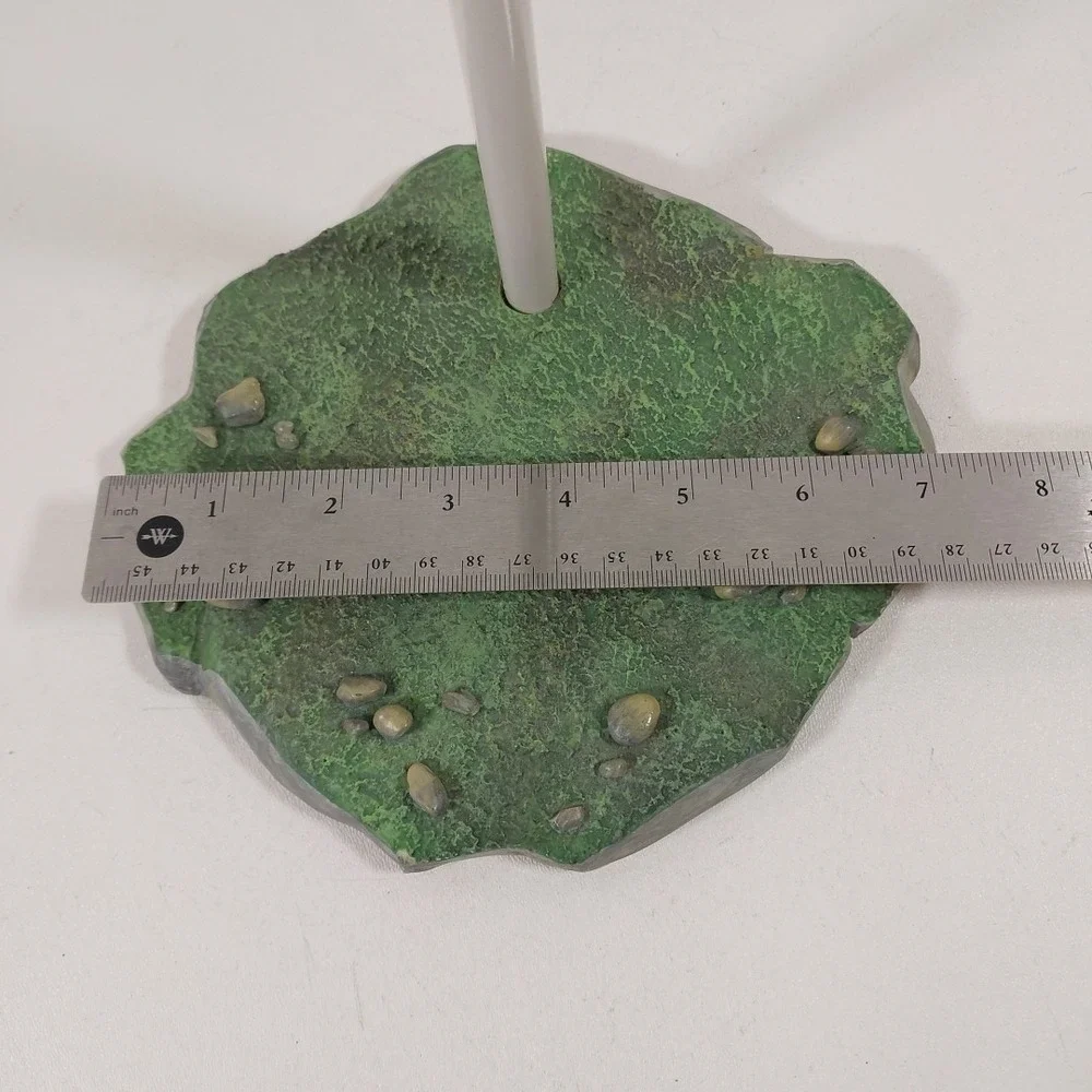 The Lord of the Rings Doll Stand 10
